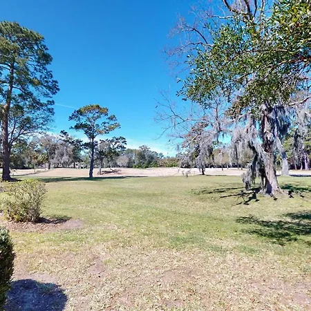 943 Inverness Village